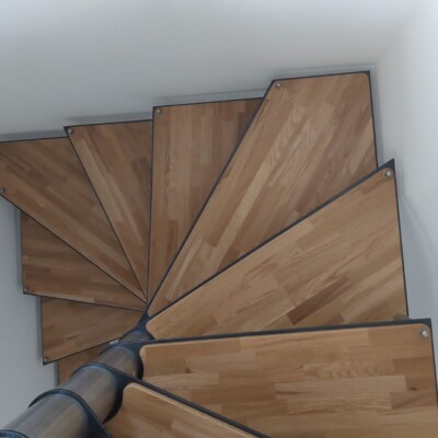 Produktfoto: Spindeltreppe eckige Lösung 5