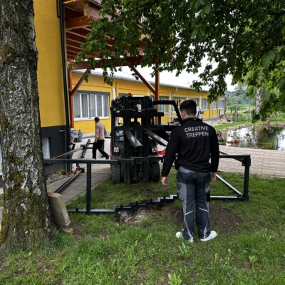 Produktfoto: Zweiholmtreppe mit zwei Zwischenpodesten 10