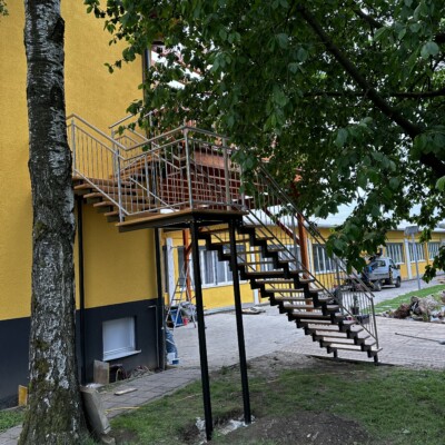 Produktfoto: Zweiholmtreppe mit zwei Zwischenpodesten 10