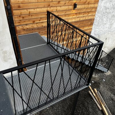 Produktfoto: Zweiholmtreppe mit Creativegeländer 4