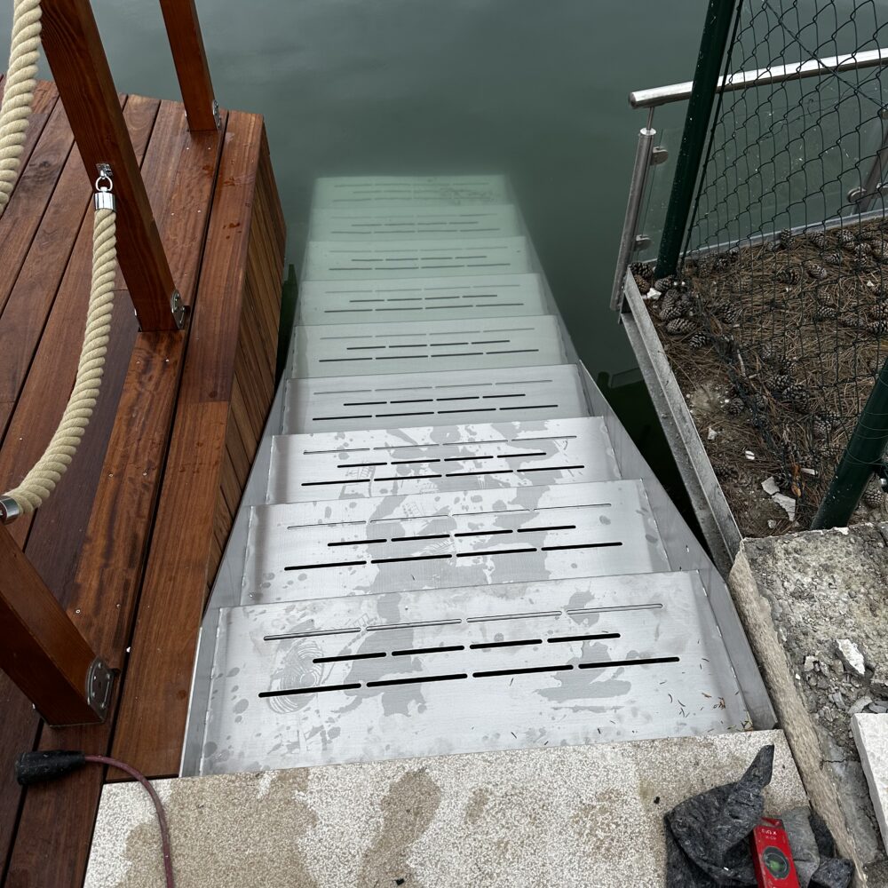 Seetreppe in Edelstahlausführung