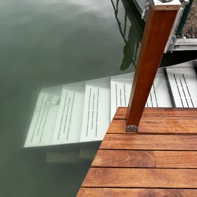 Produktfoto: Seetreppe in Edelstahlausführung 4