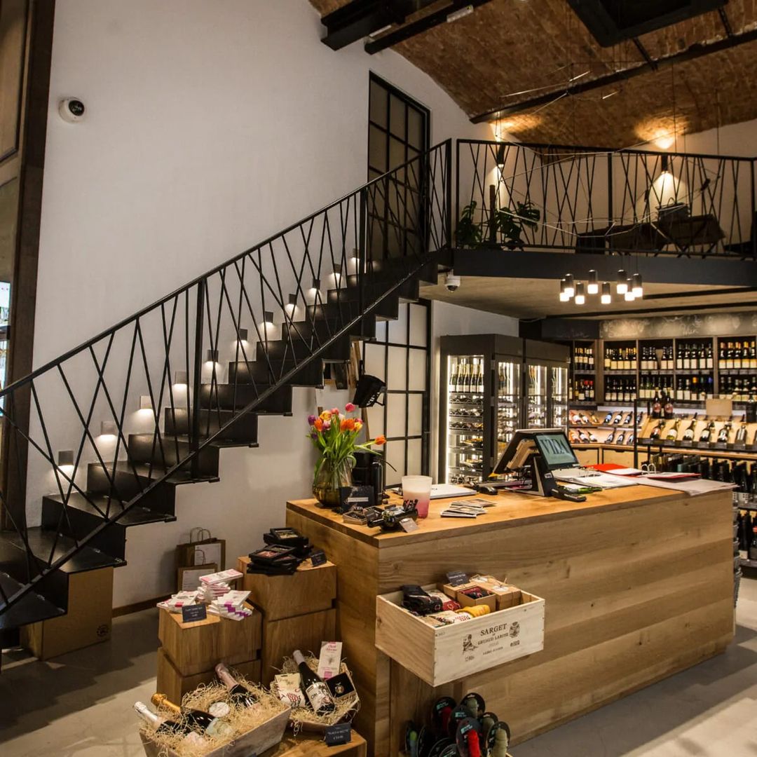 Faltwerktreppe in einem Ladenlokal